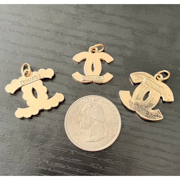 Lot of 3 White CC Gold Tone Zipper Pull Button Charms - Picture 2 of 2